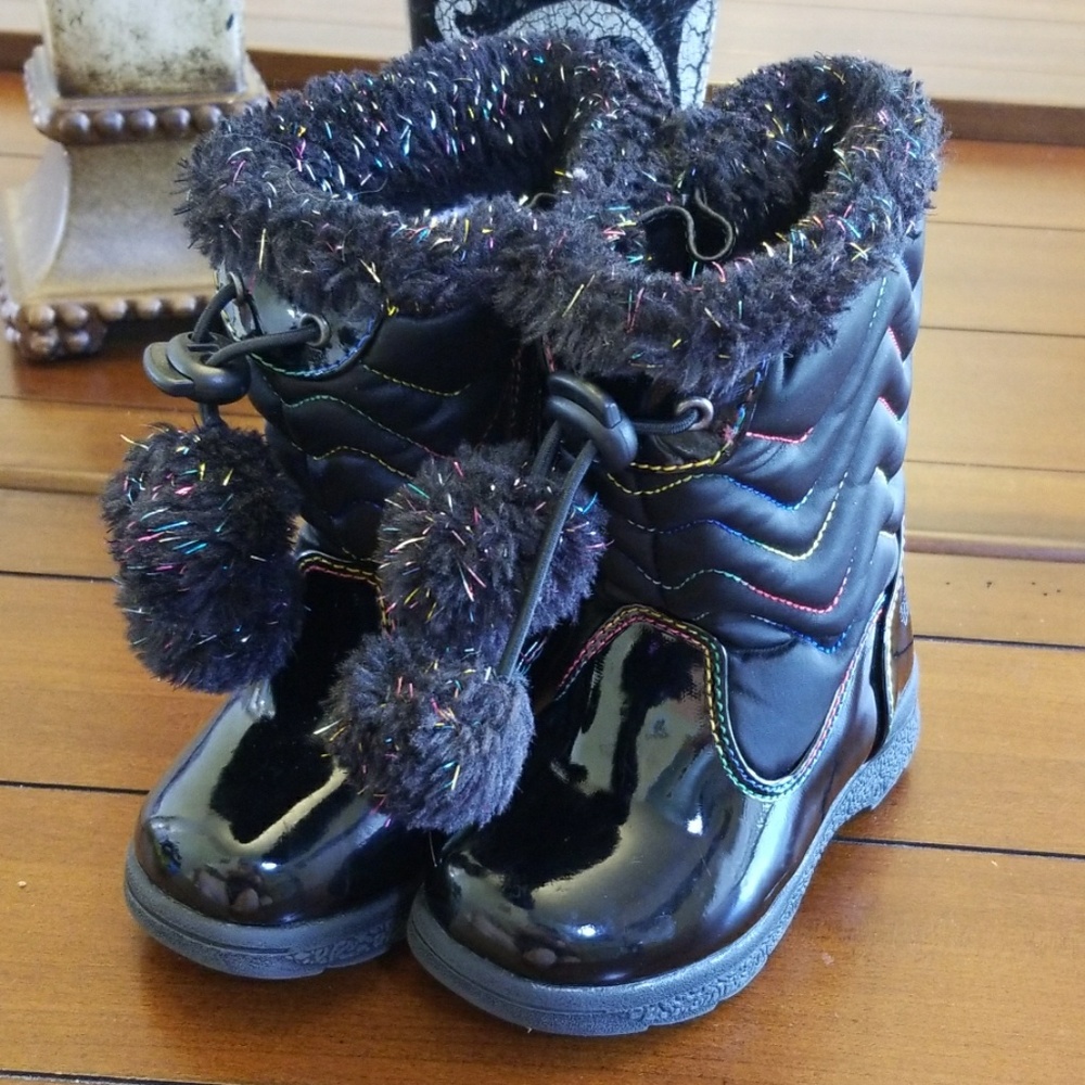 🙀 TOTES BOOTS